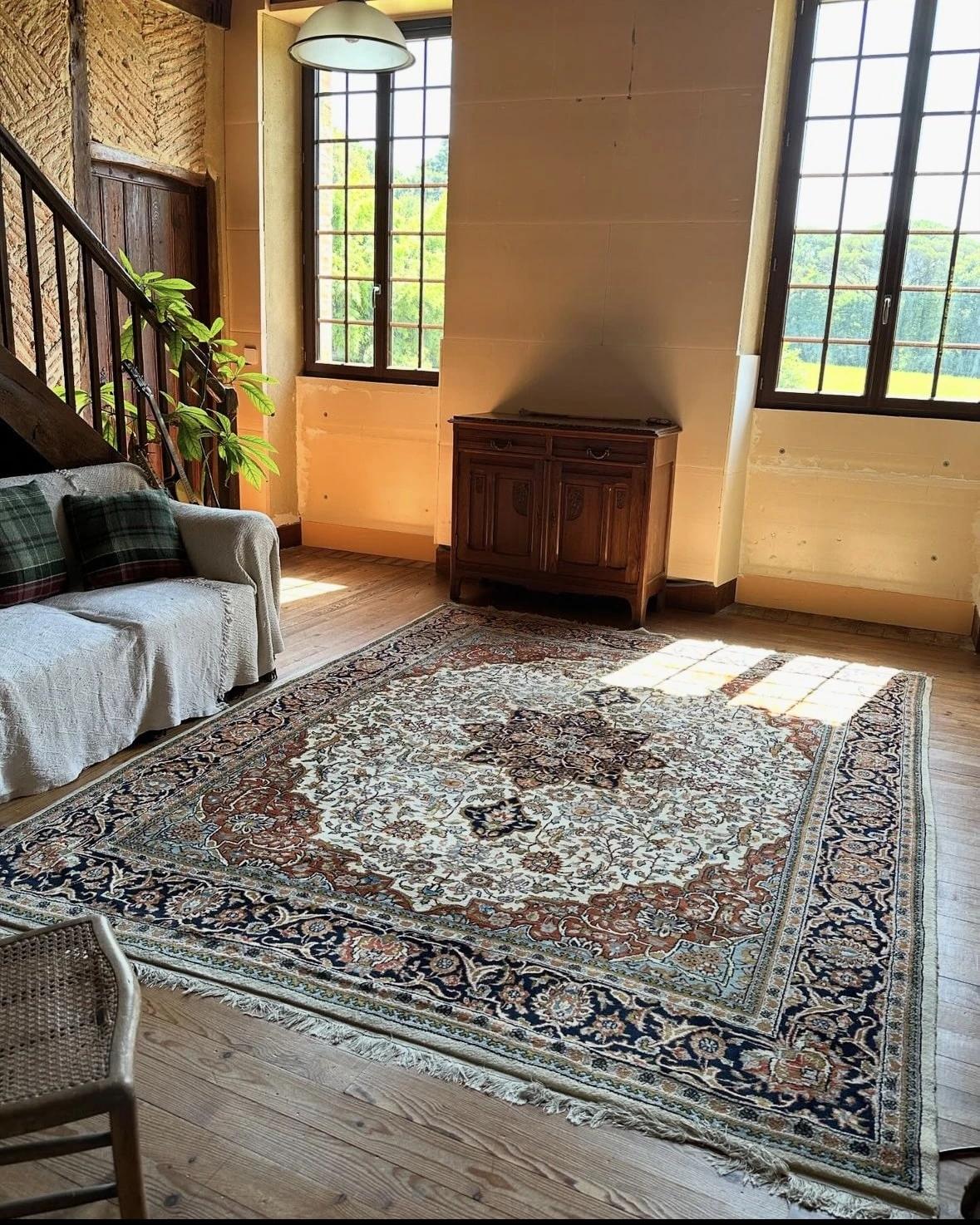 An antique Afghan rug. Size 120x80cm